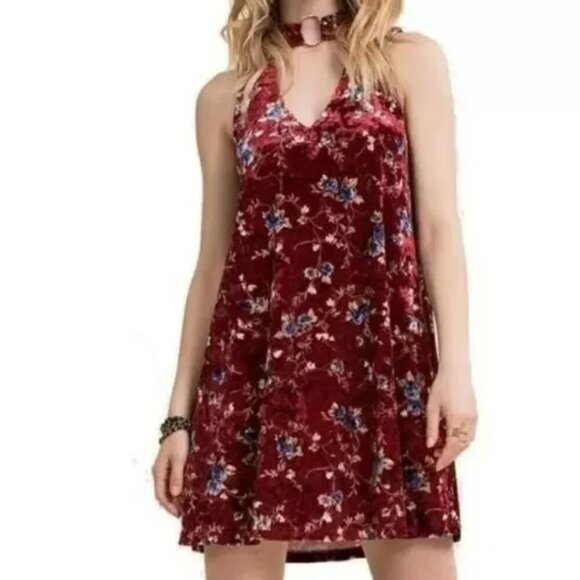 XHILARATION O-Ring Velvet Shift Dress Burgundy Maroon Red Floral Choker Cutout M - Picture 1 of 12
